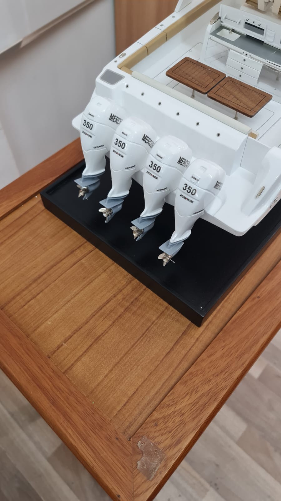 Boston-Whaler-420-20