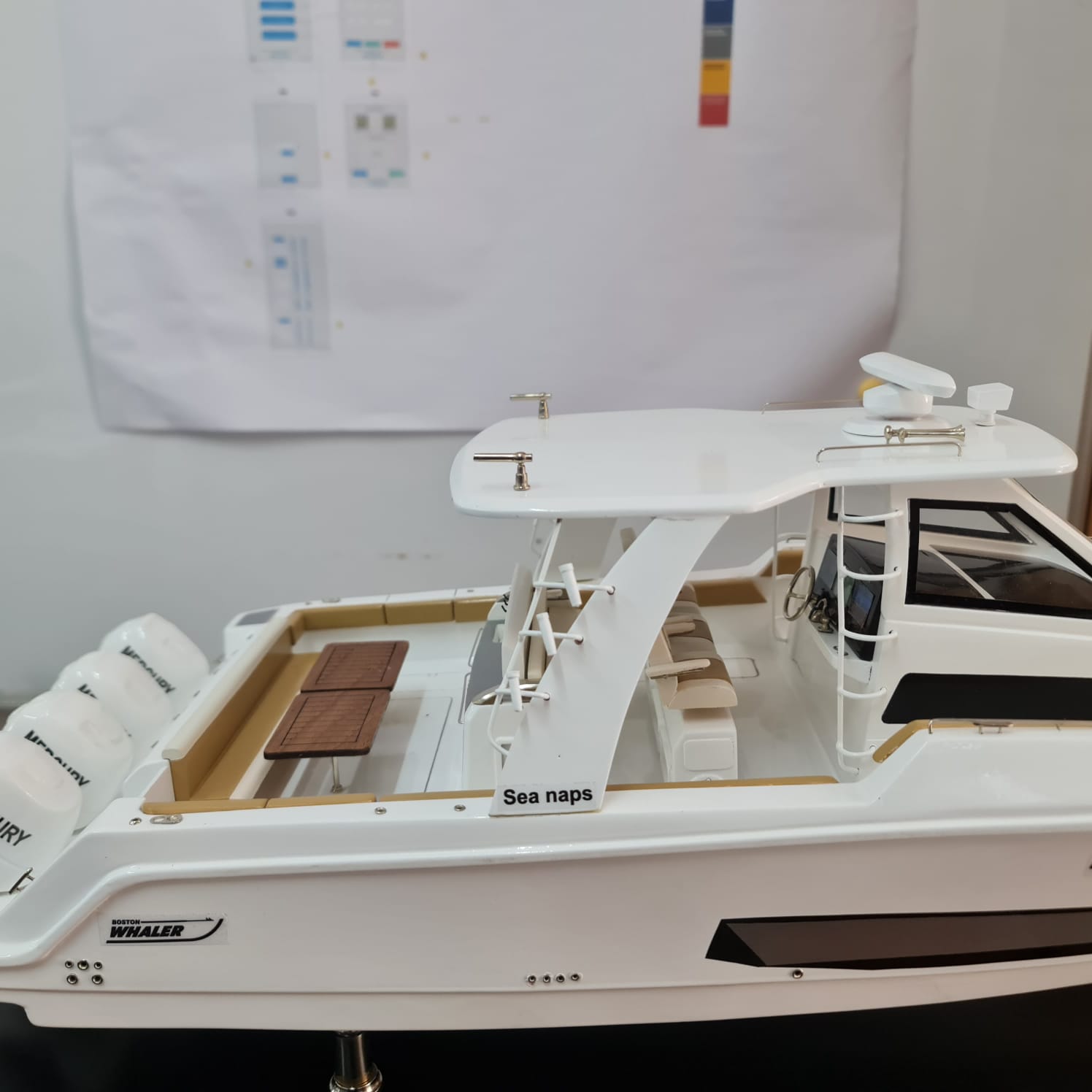 Boston-Whaler-420-3