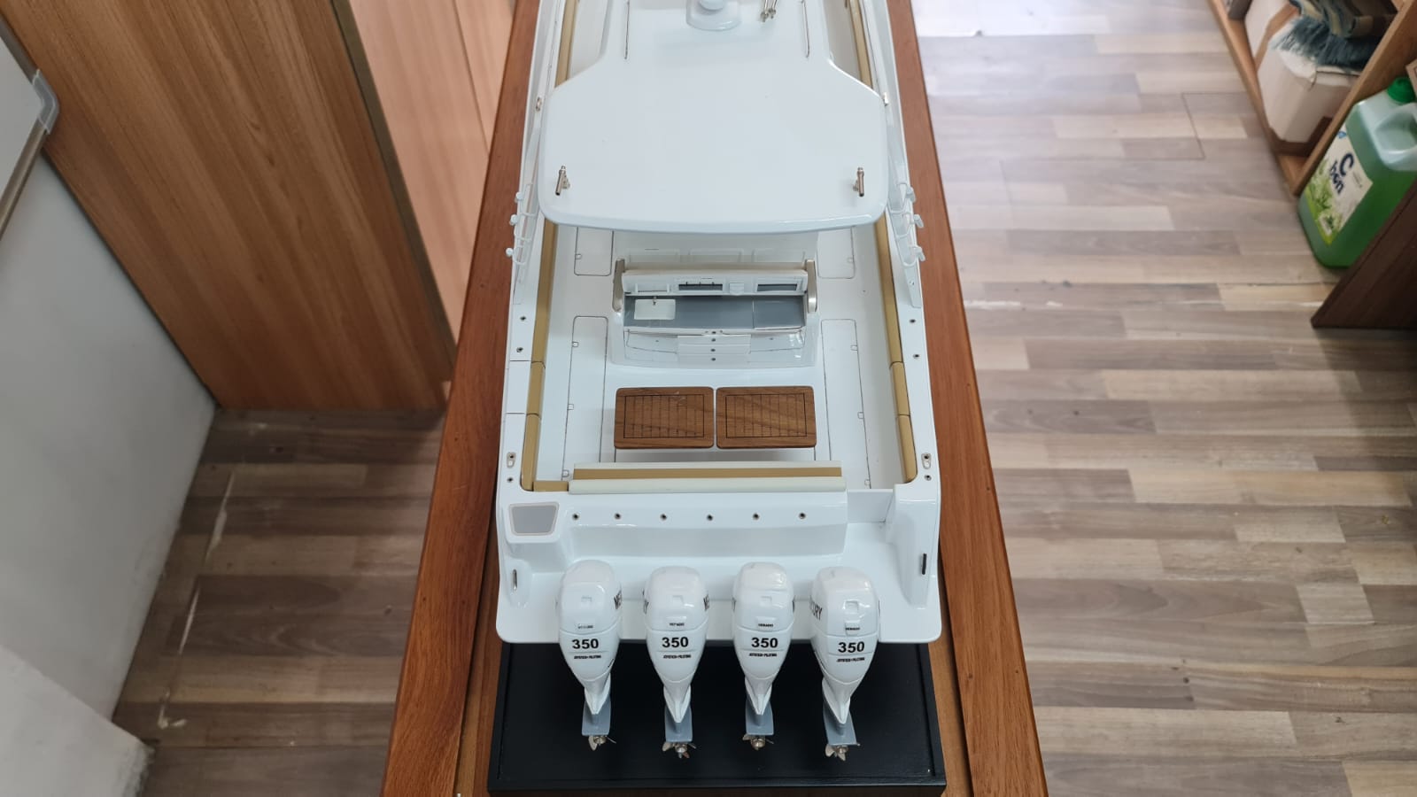 Boston-Whaler-420-8