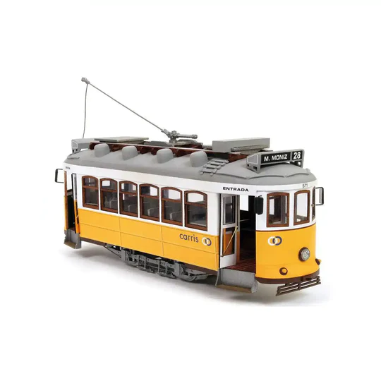MaquetadeltranviaLisboademaderaOcCre_540x