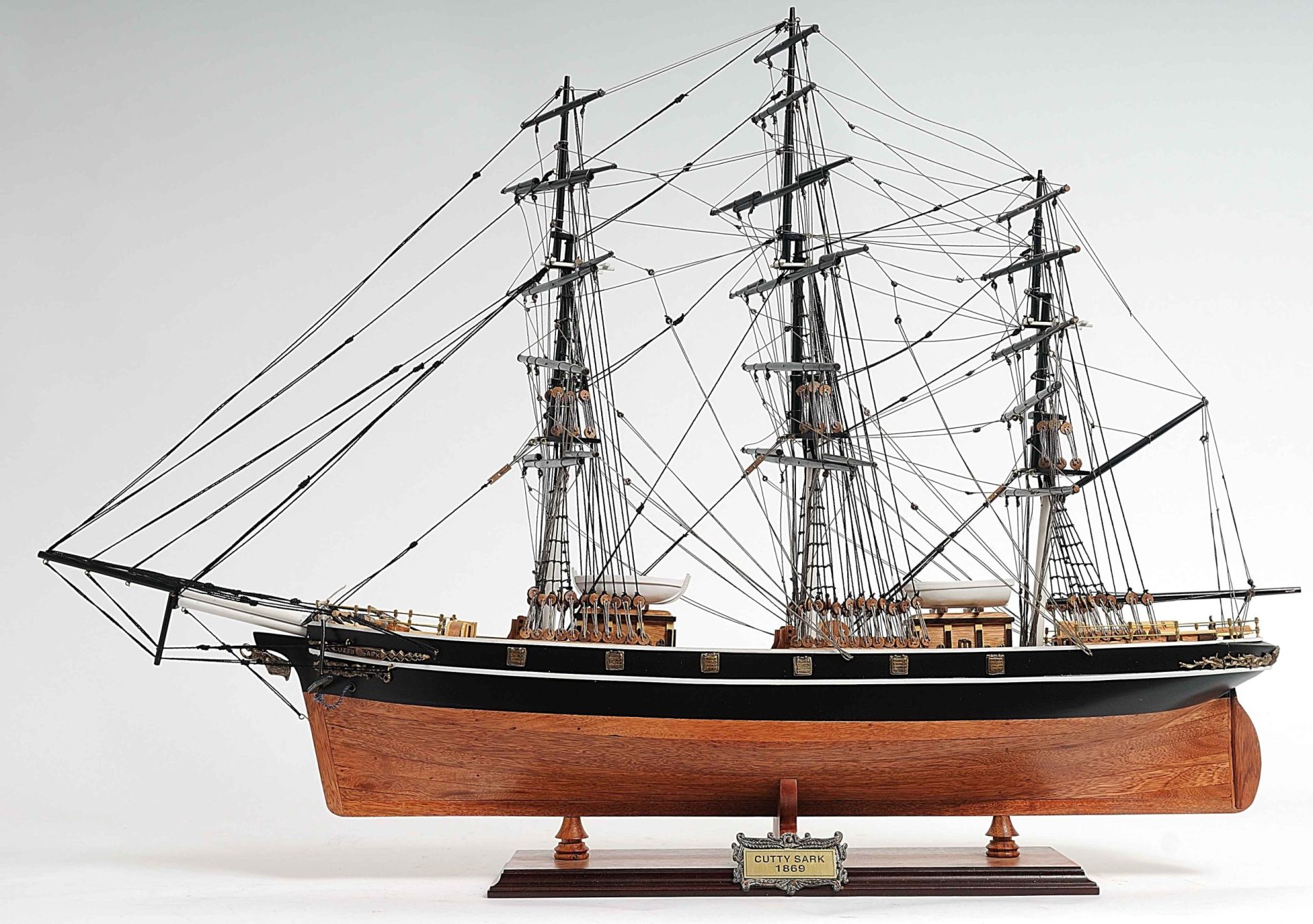 Cutty Sark (no sail) Display Ship Model - OMH