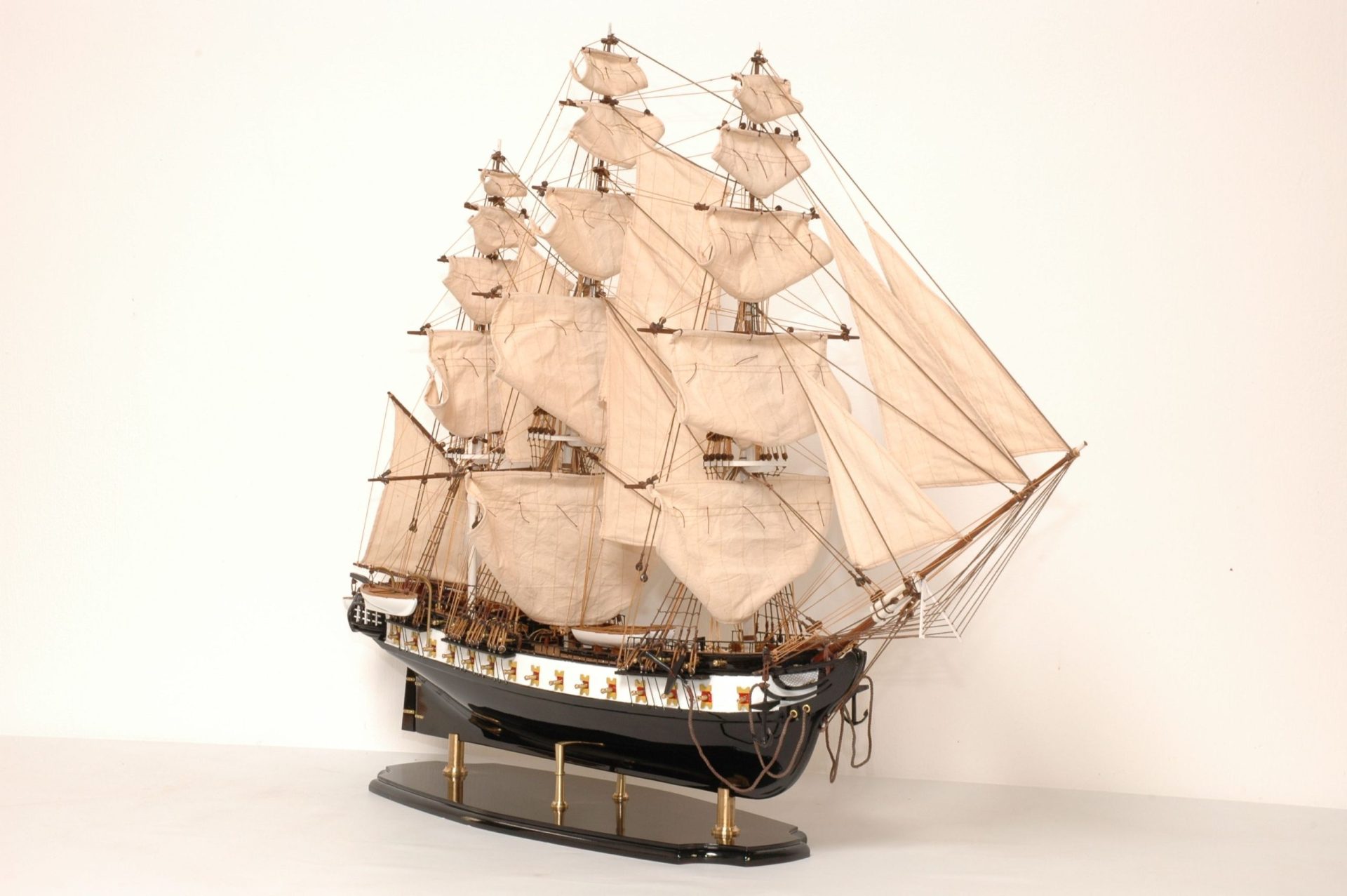 141-8176-USS-Constitution-Model-Ship-Superior-Range-scaled