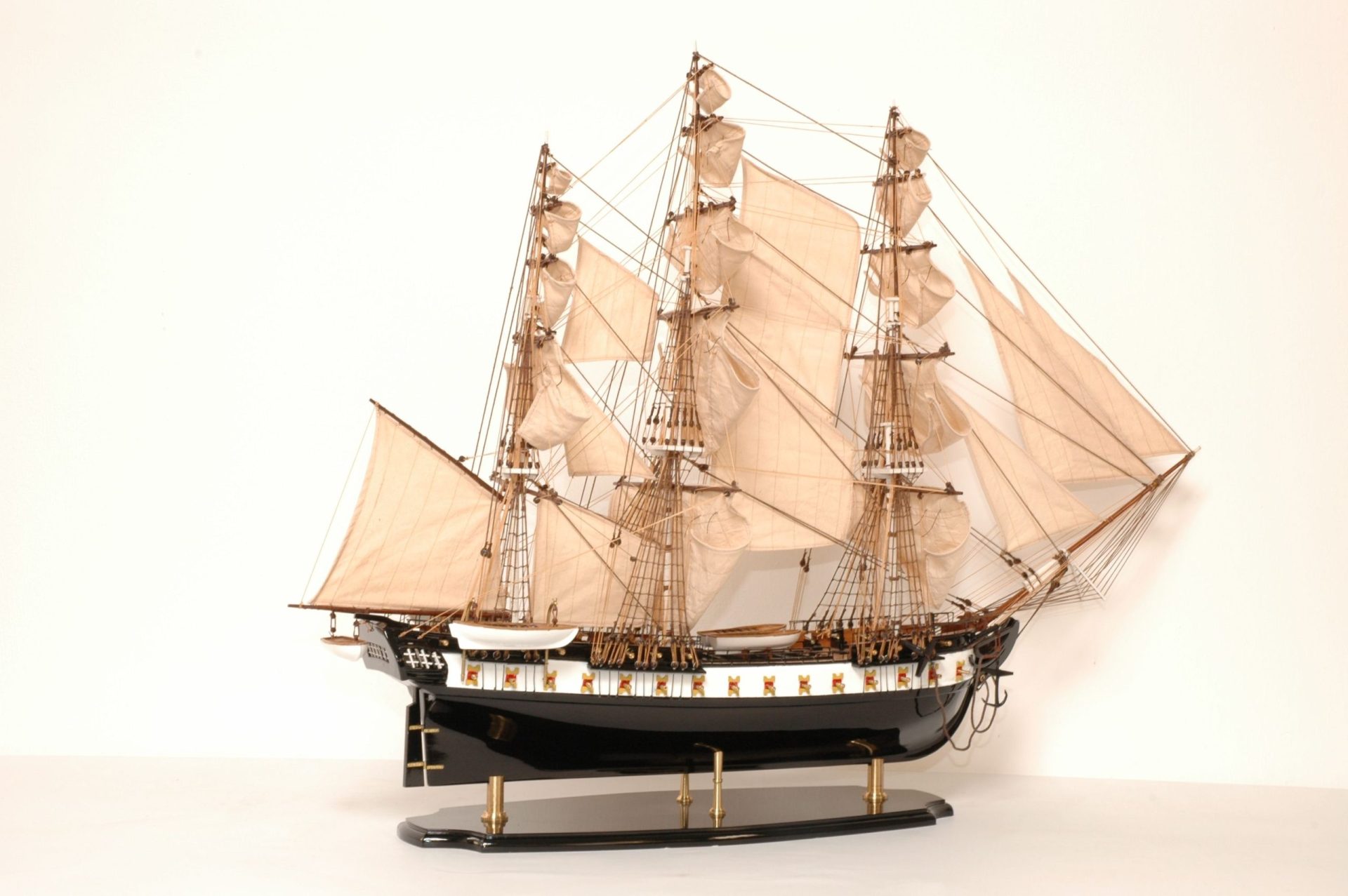 141-8177-USS-Constitution-Model-Ship-Superior-Range-scaled