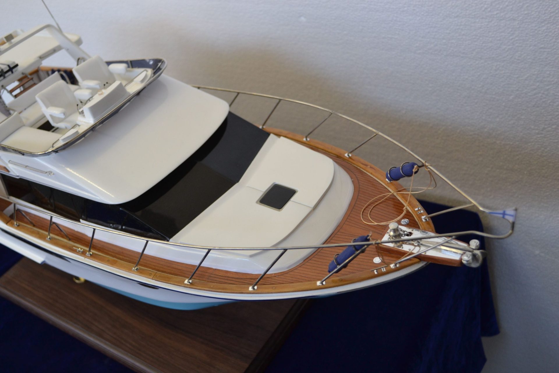 1443-6637-Ocean-Alexander-390-Sundeck-Motor-Yacht-scaled