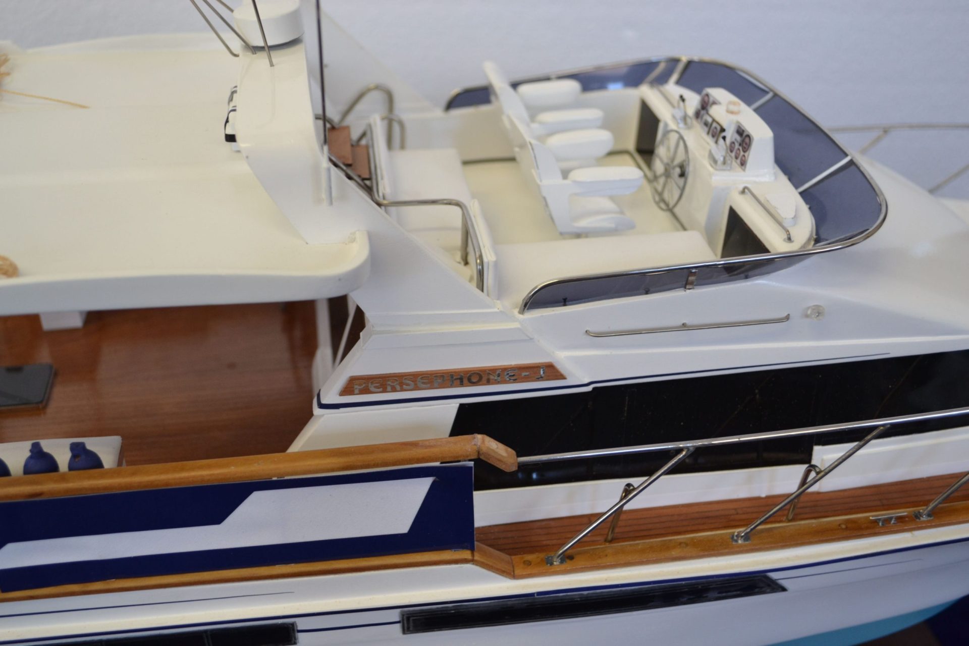 1443-6639-Ocean-Alexander-390-Sundeck-Motor-Yacht-scaled