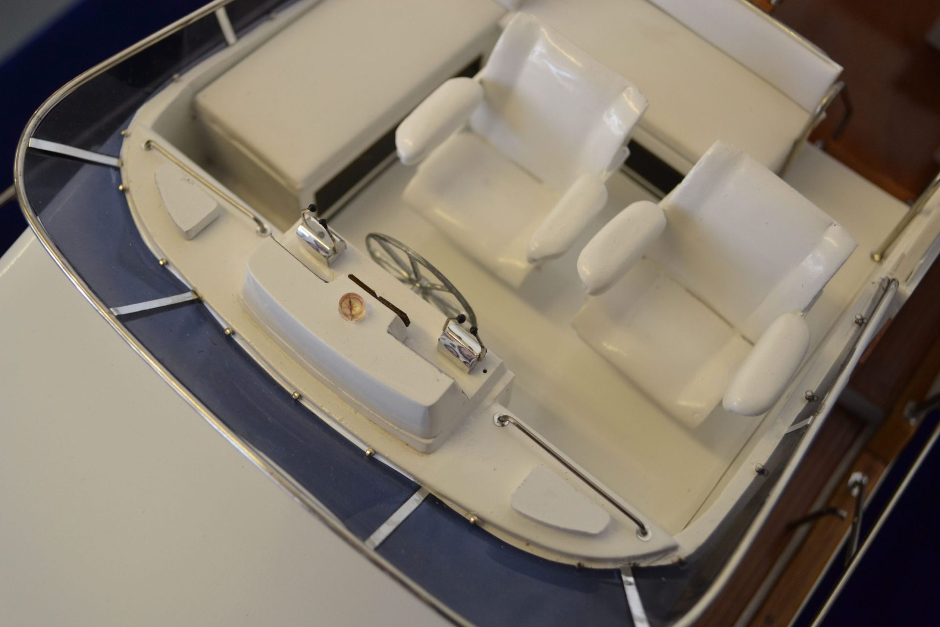 1443-6642-Ocean-Alexander-390-Sundeck-Motor-Yacht-scaled