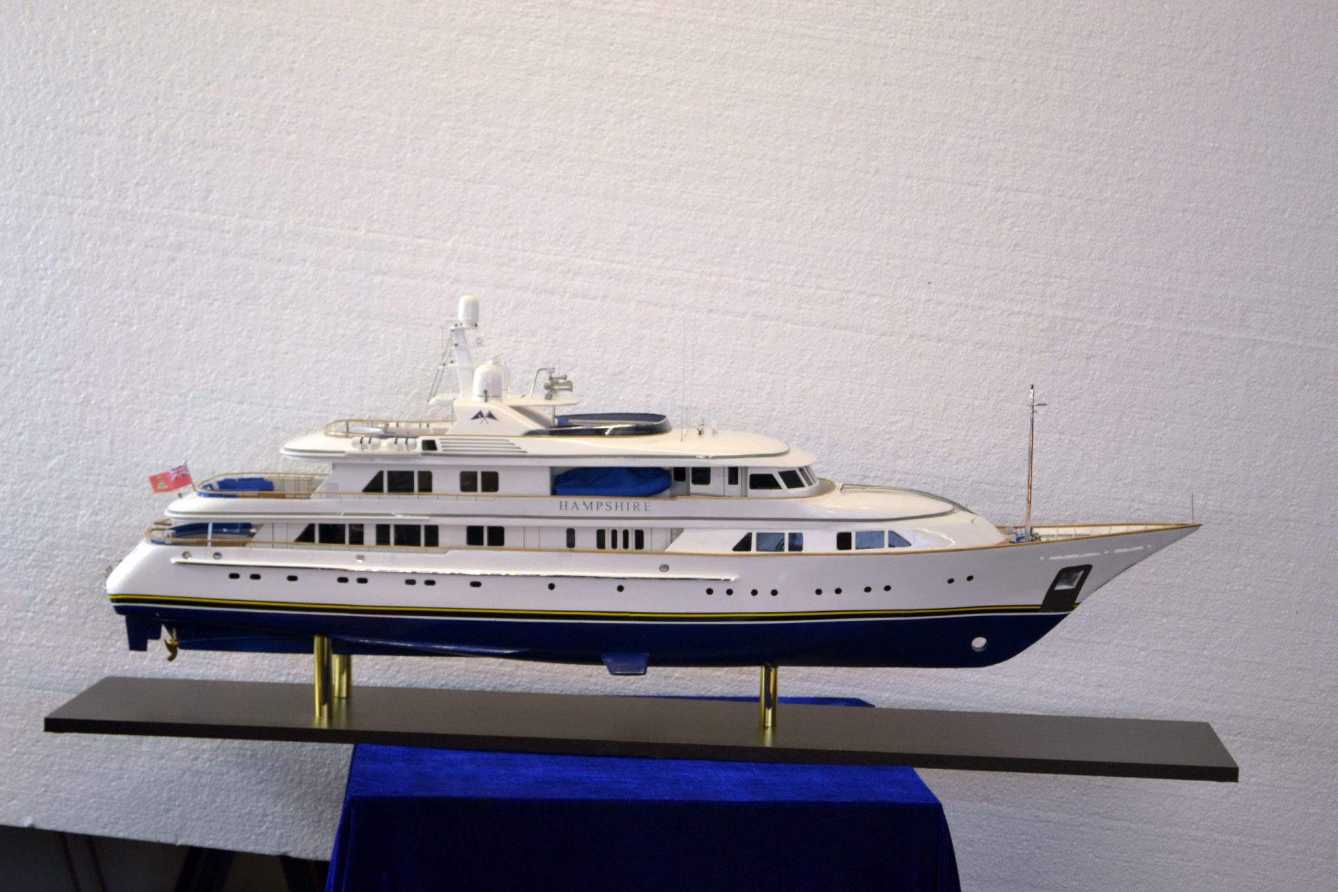 Hampshire Motor Yacht Display Ship Model - Premier Ship Models