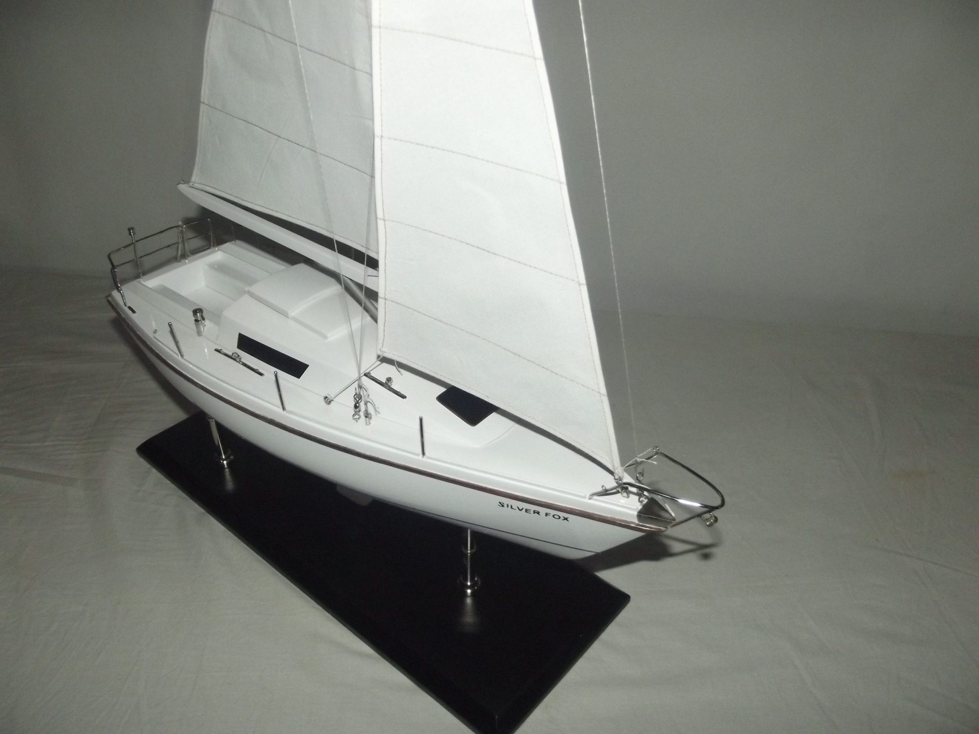 1688-9542-Silver-Fox-Laser-28-Sailing-Boat-scaled
