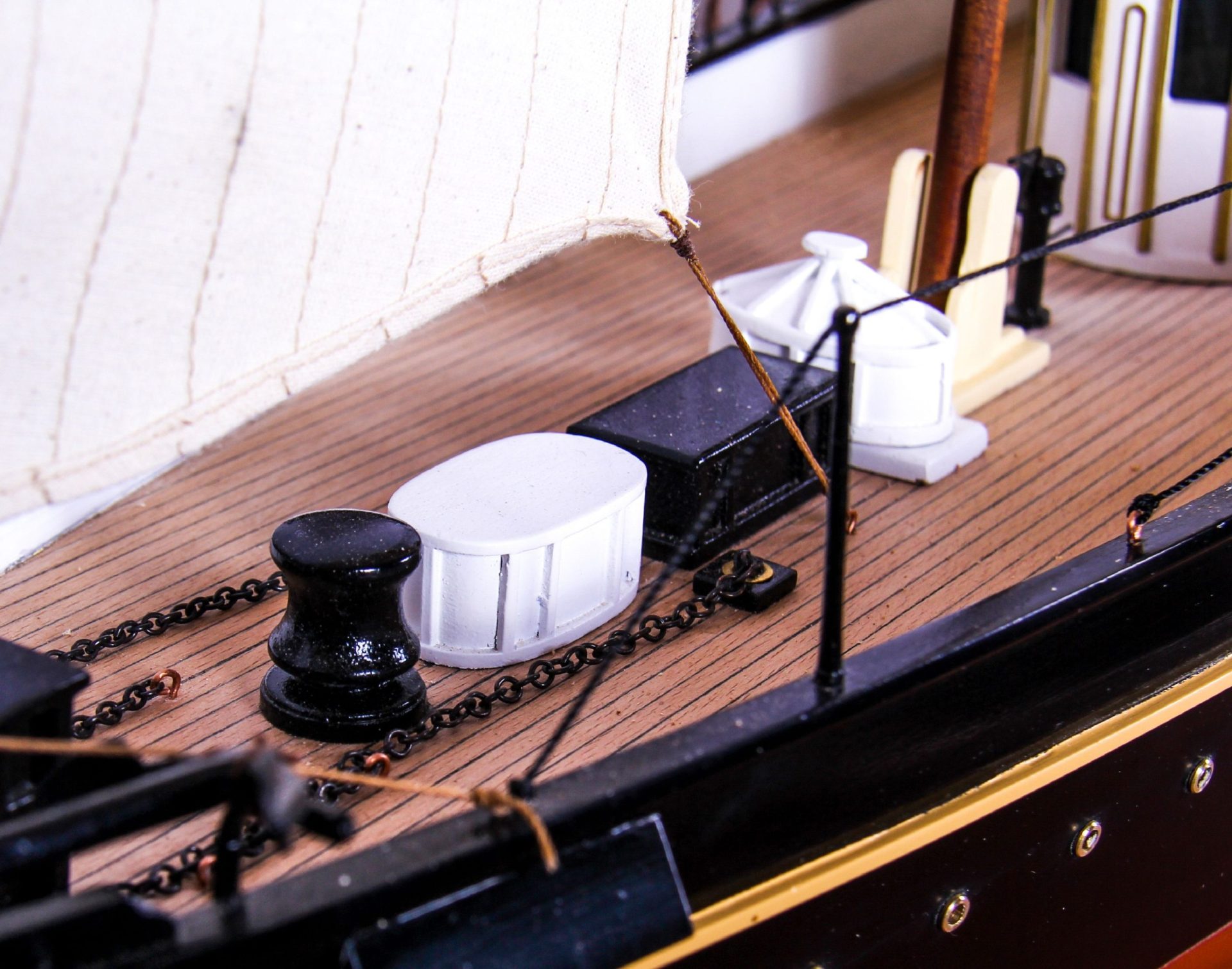 1689-9548-Royal-Yacht-HMS-Alberta-scaled