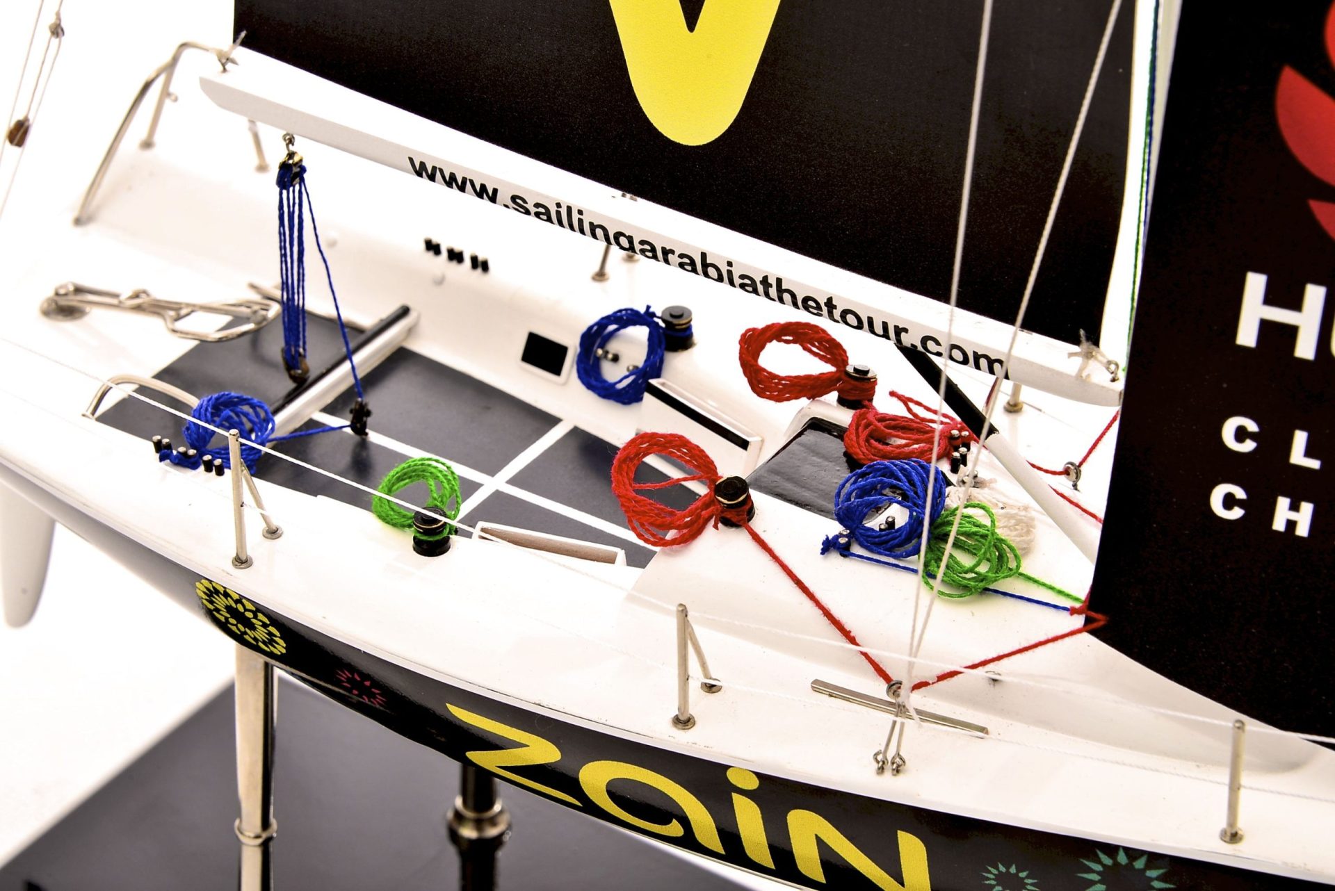 1801-10533-Farr-Racing-Yacht-Custom-Model-scaled