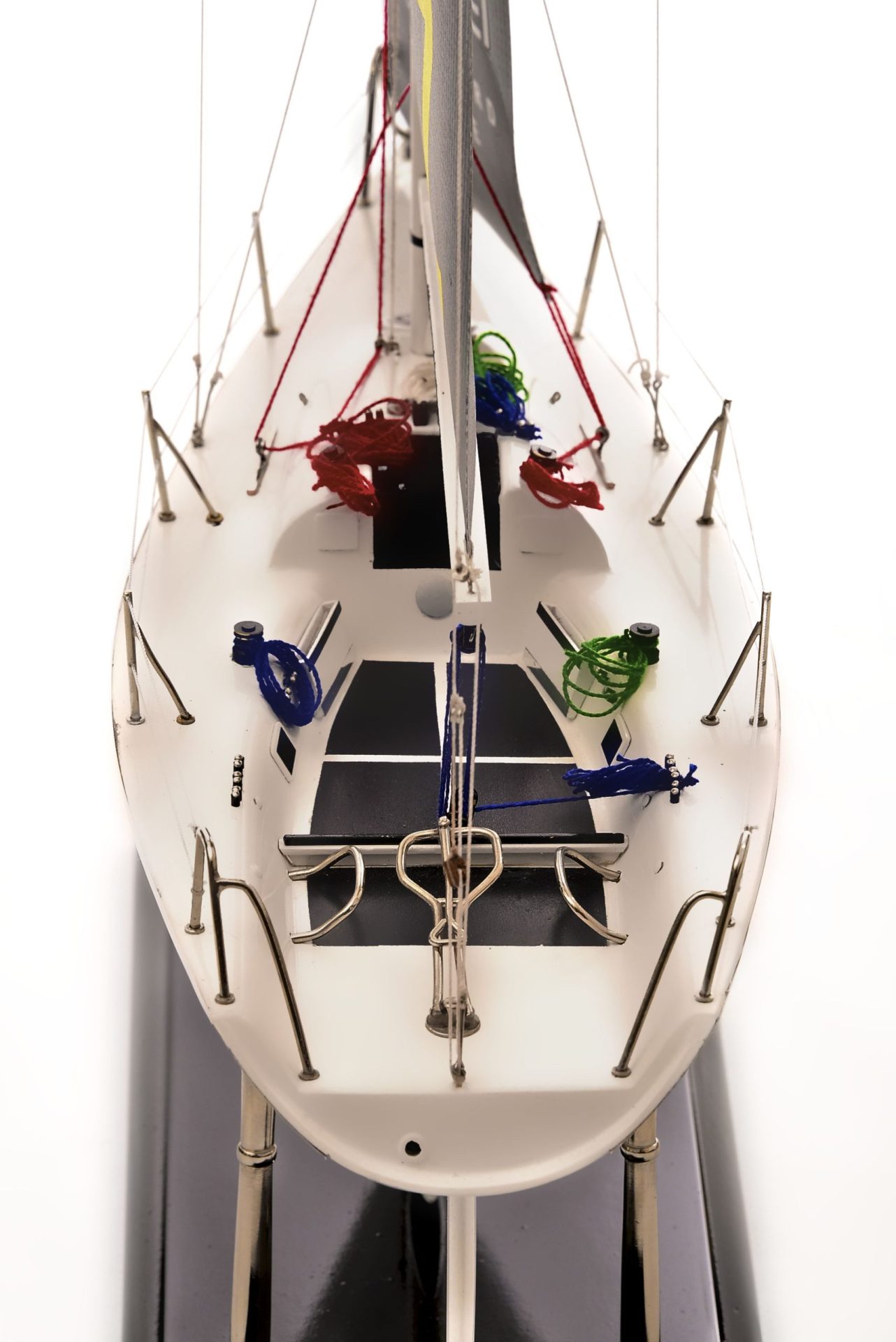 1801-10541-Farr-Racing-Yacht-Custom-Model-scaled
