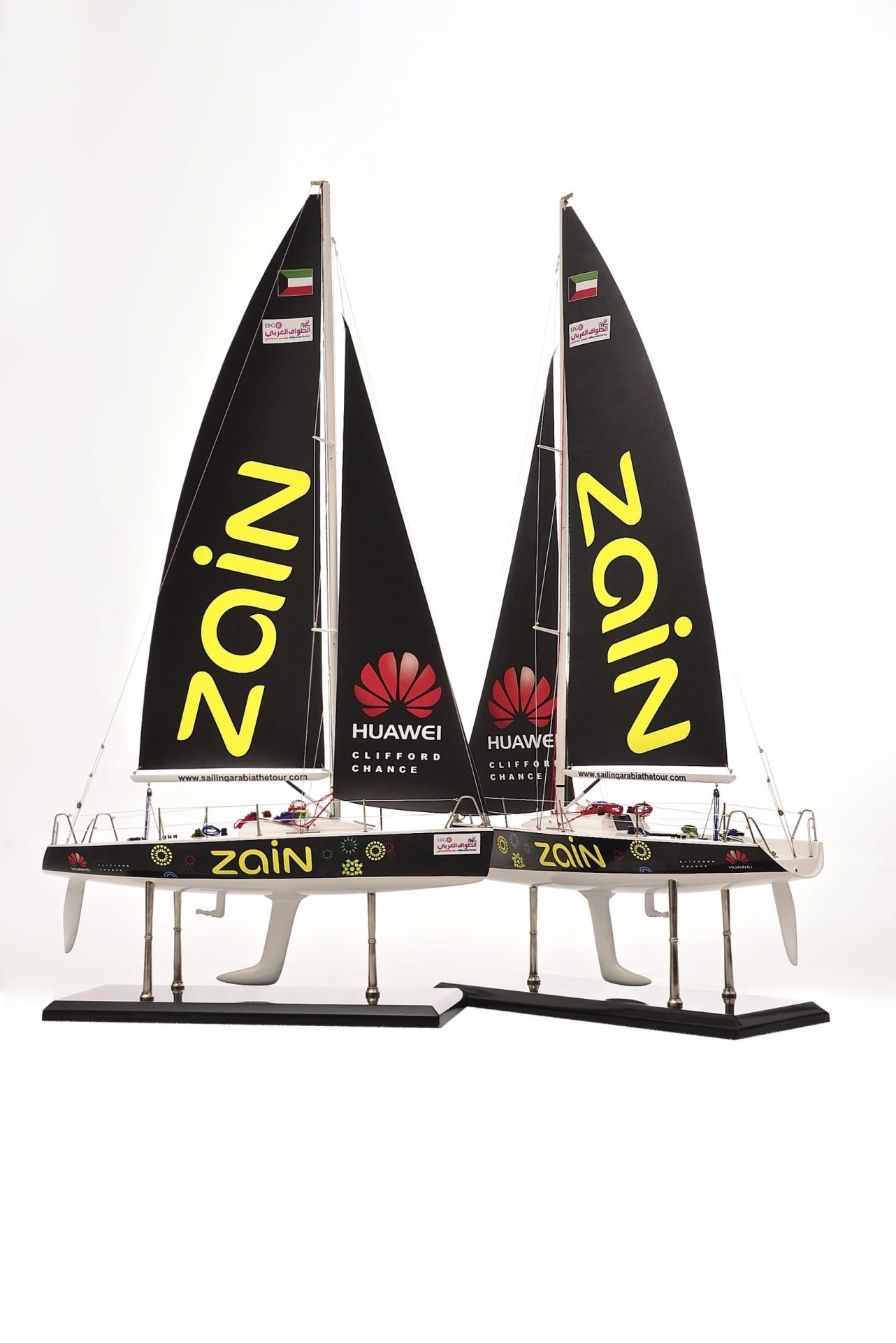 1801-10549-Farr-Racing-Yacht-Custom-Model-scaled