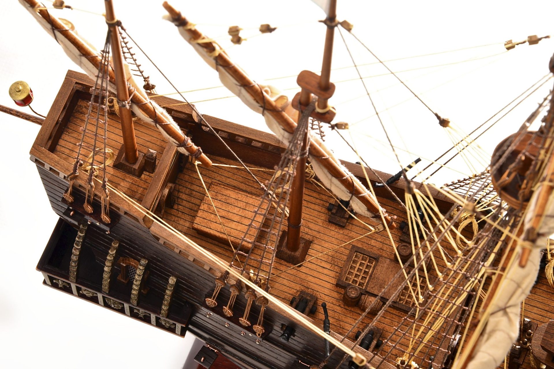 1803-10781-Hms-Revenge-Model-Ship-scaled