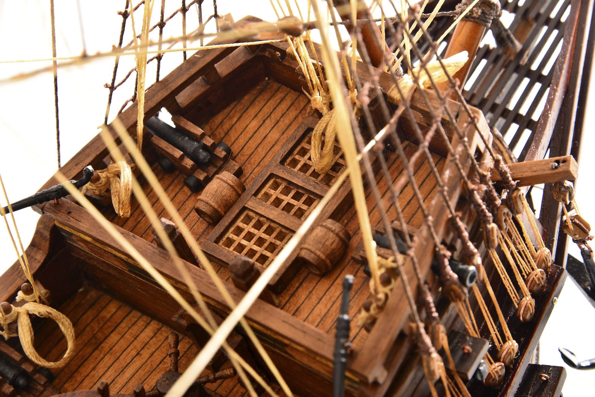 1803-10785-Hms-Revenge-Model-Ship-scaled