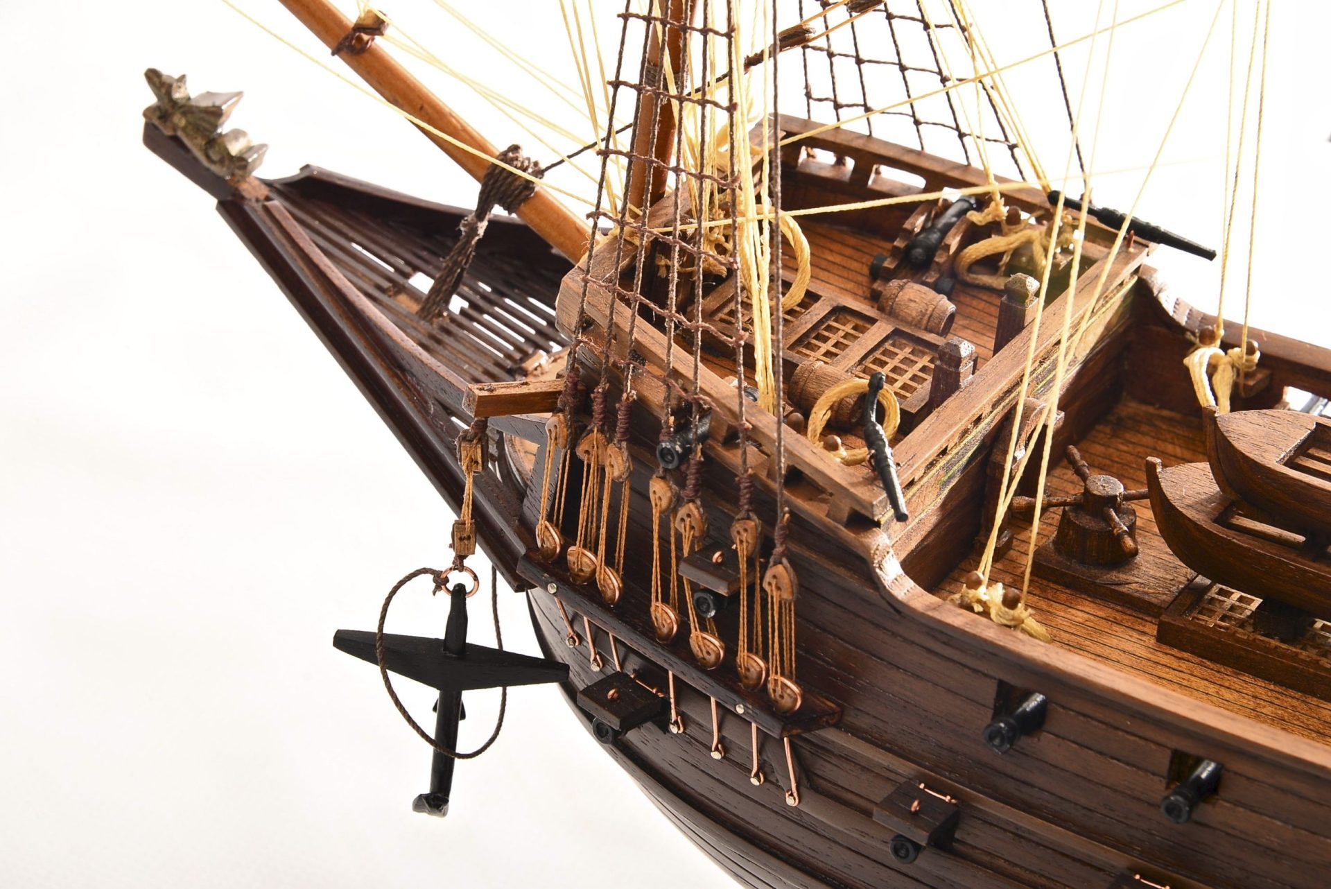 1803-10789-Hms-Revenge-Model-Ship-scaled