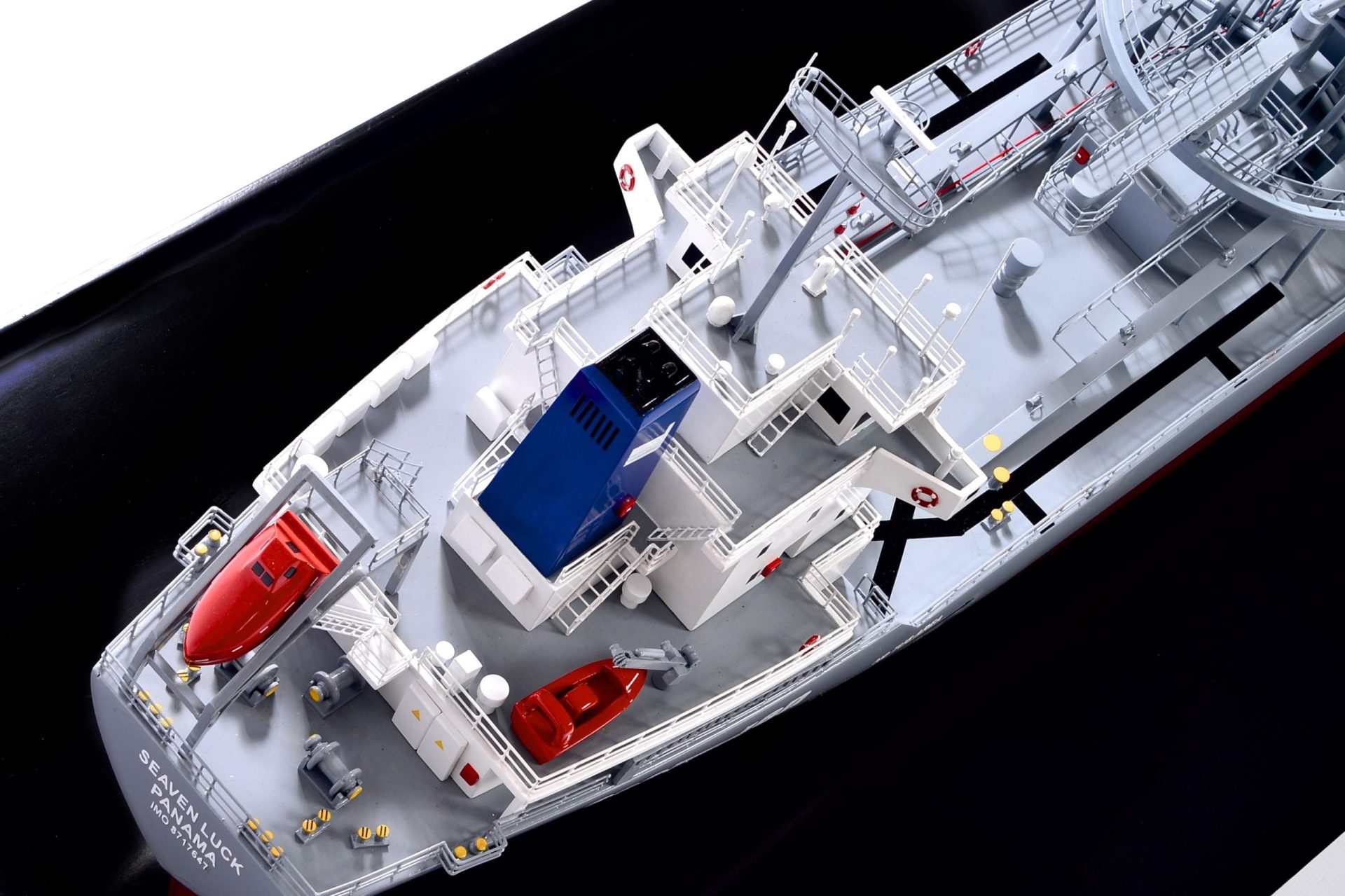 2474-14129-Seaven-Luck-Model-Ship-scaled