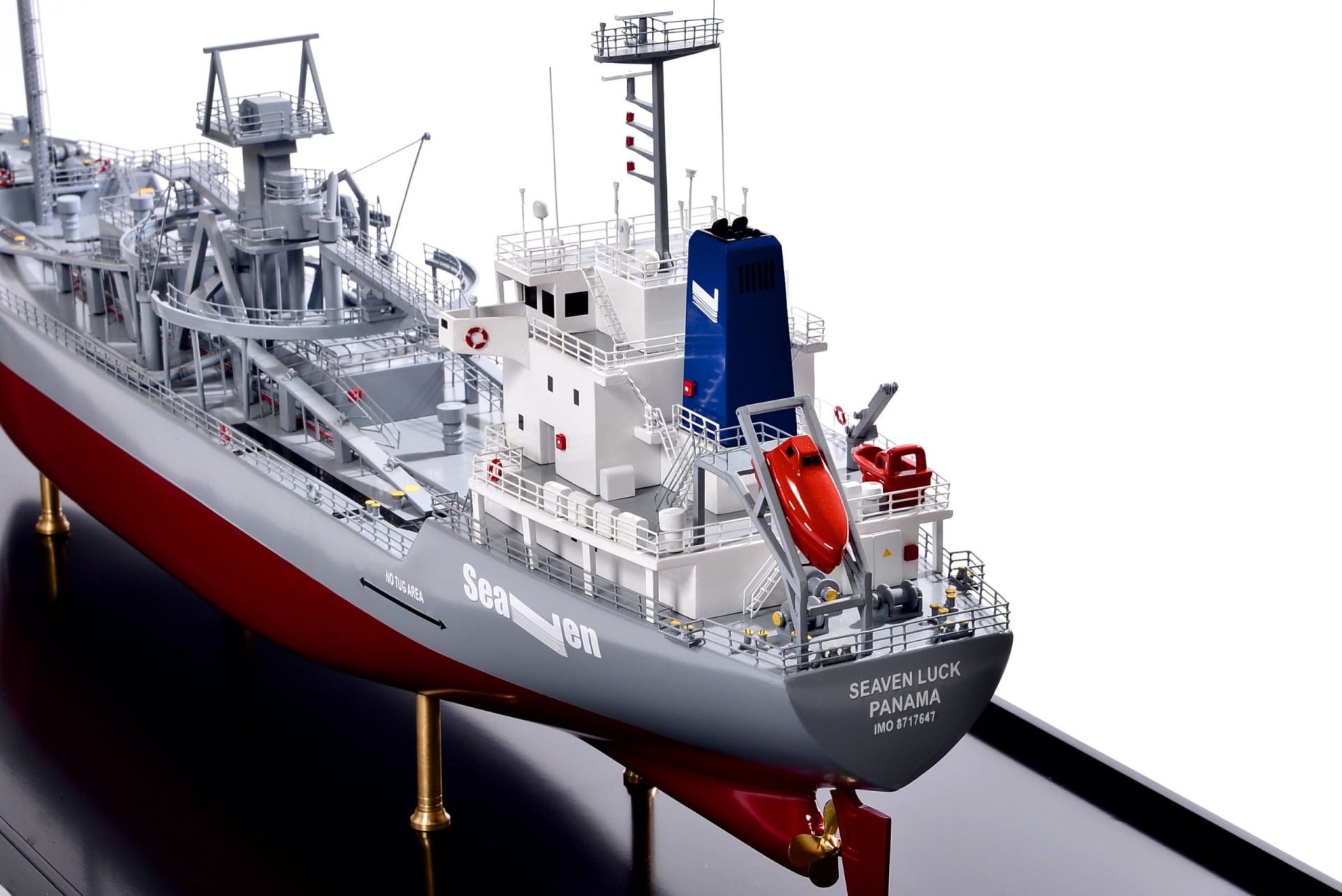 2474-14140-Seaven-Luck-Model-Ship-scaled