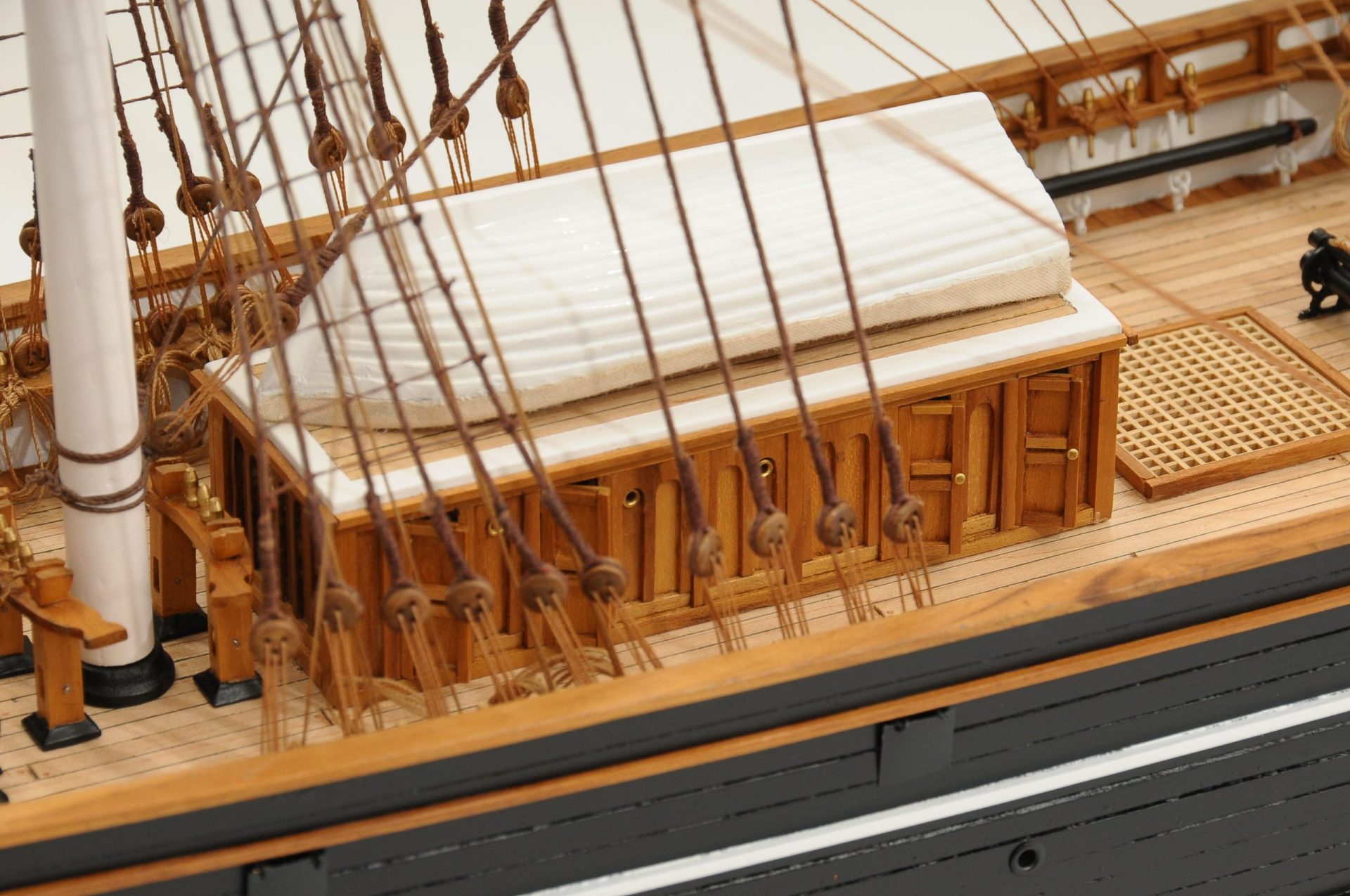553-8673-Cutty-Sark-model-ship-Premier-Range-scaled
