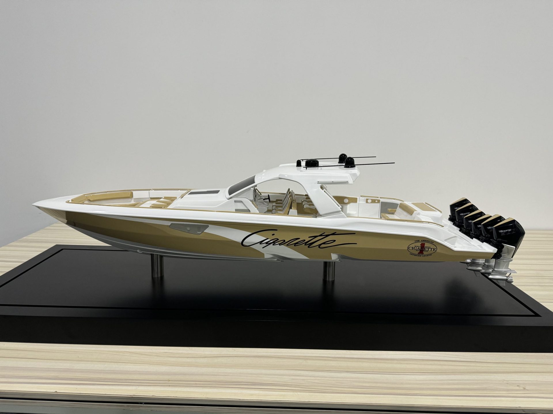 Thunder 52 Display Ship Model - BM