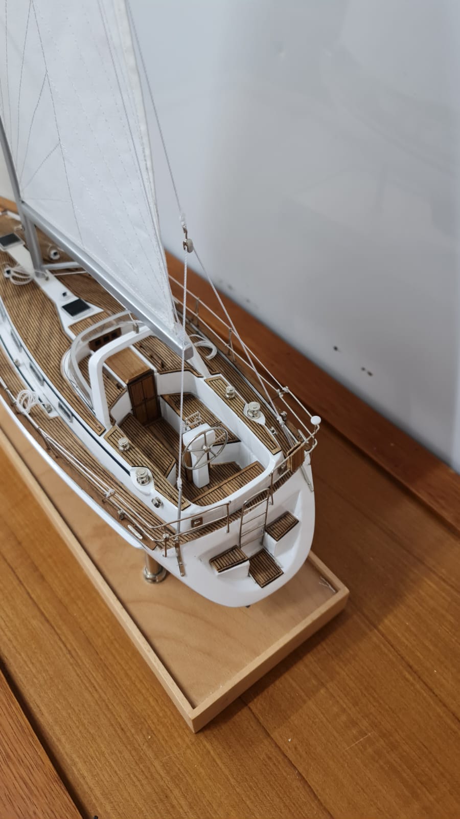Geni-Custom-Model-4