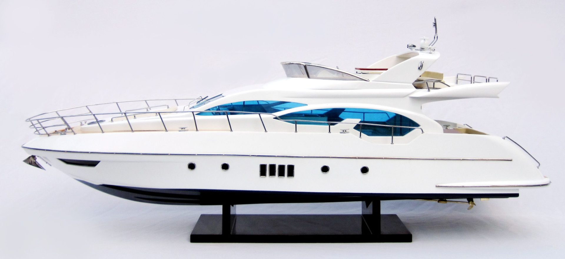 Azimut 64 Flybridge (White Hull) Display Ship Model - GN