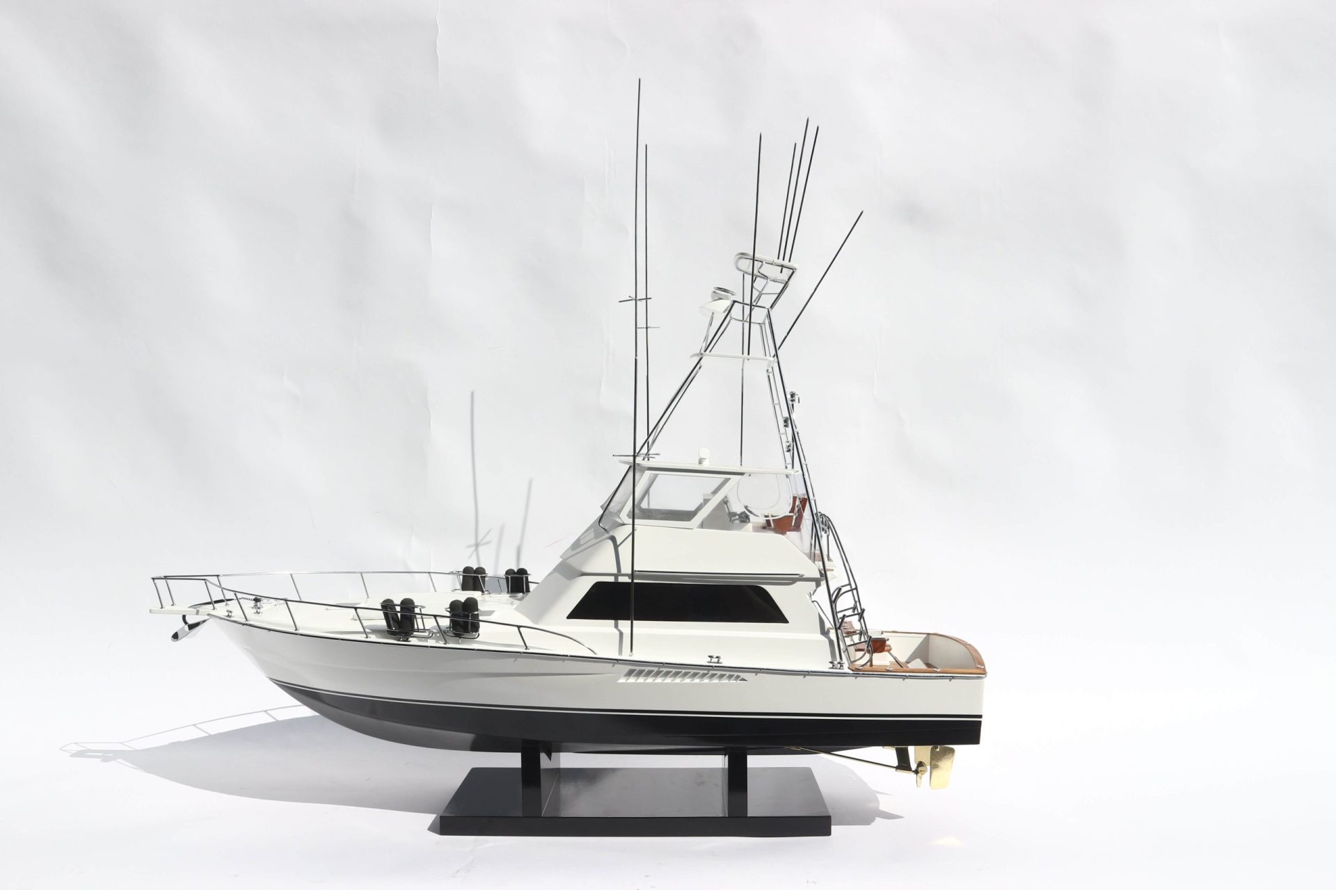 Viking 47 Display Ship Model - GN