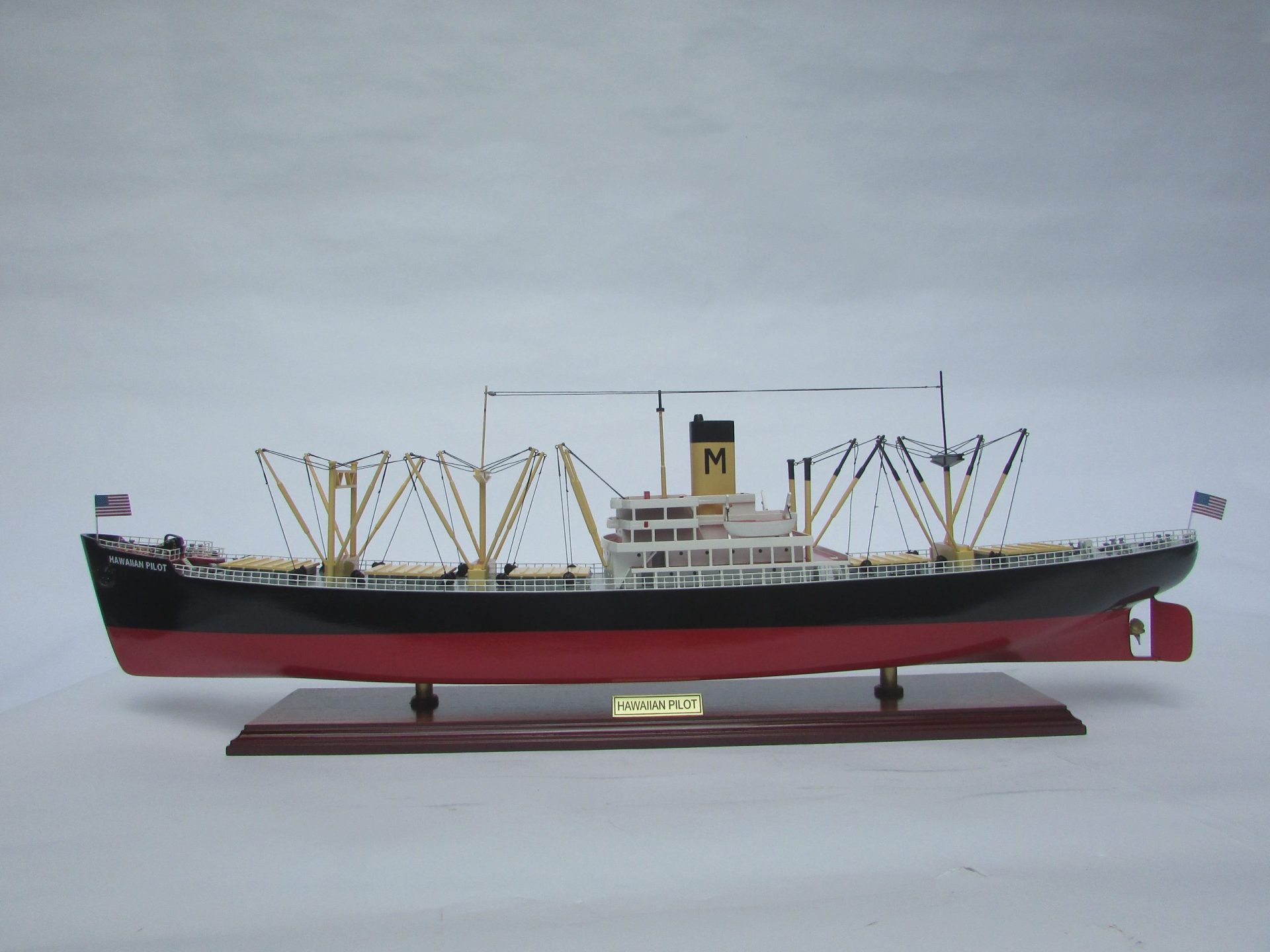 Hawaiian Pilot Display Ship Model - GN