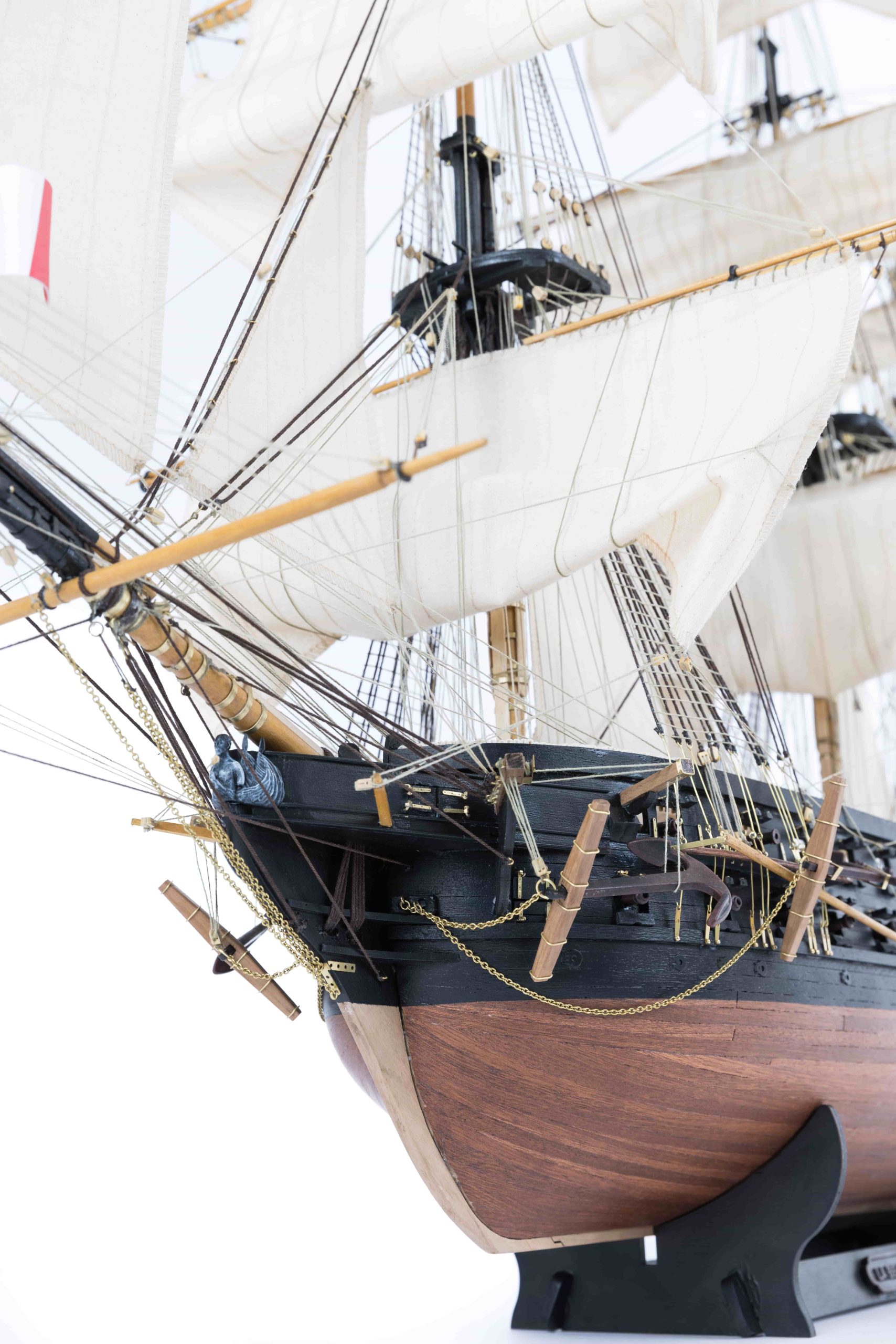 Maqueta-de-barco-de-madera-Belle-Poule-OcCre-22compressed-scaled