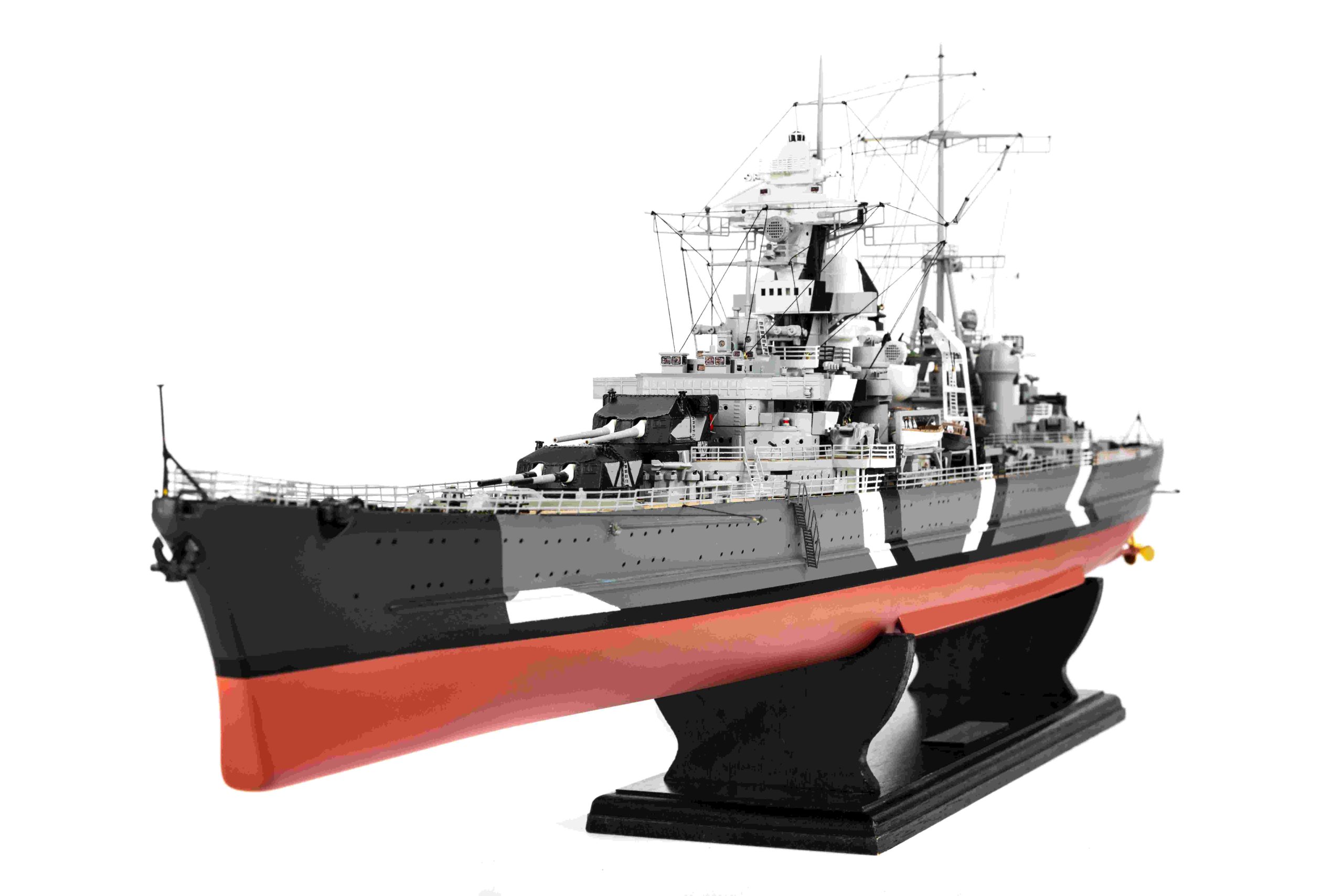 OcCre-Maqueta_de-madera_barco_prinz_eugen_1_200_frontal_fondo_blanco-scaled