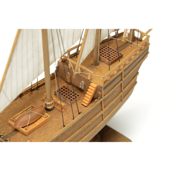 NINA 1ST STEP Model Ship - (600/06)