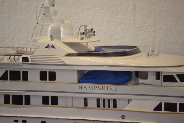 Hampshire Motor Yacht model Boat