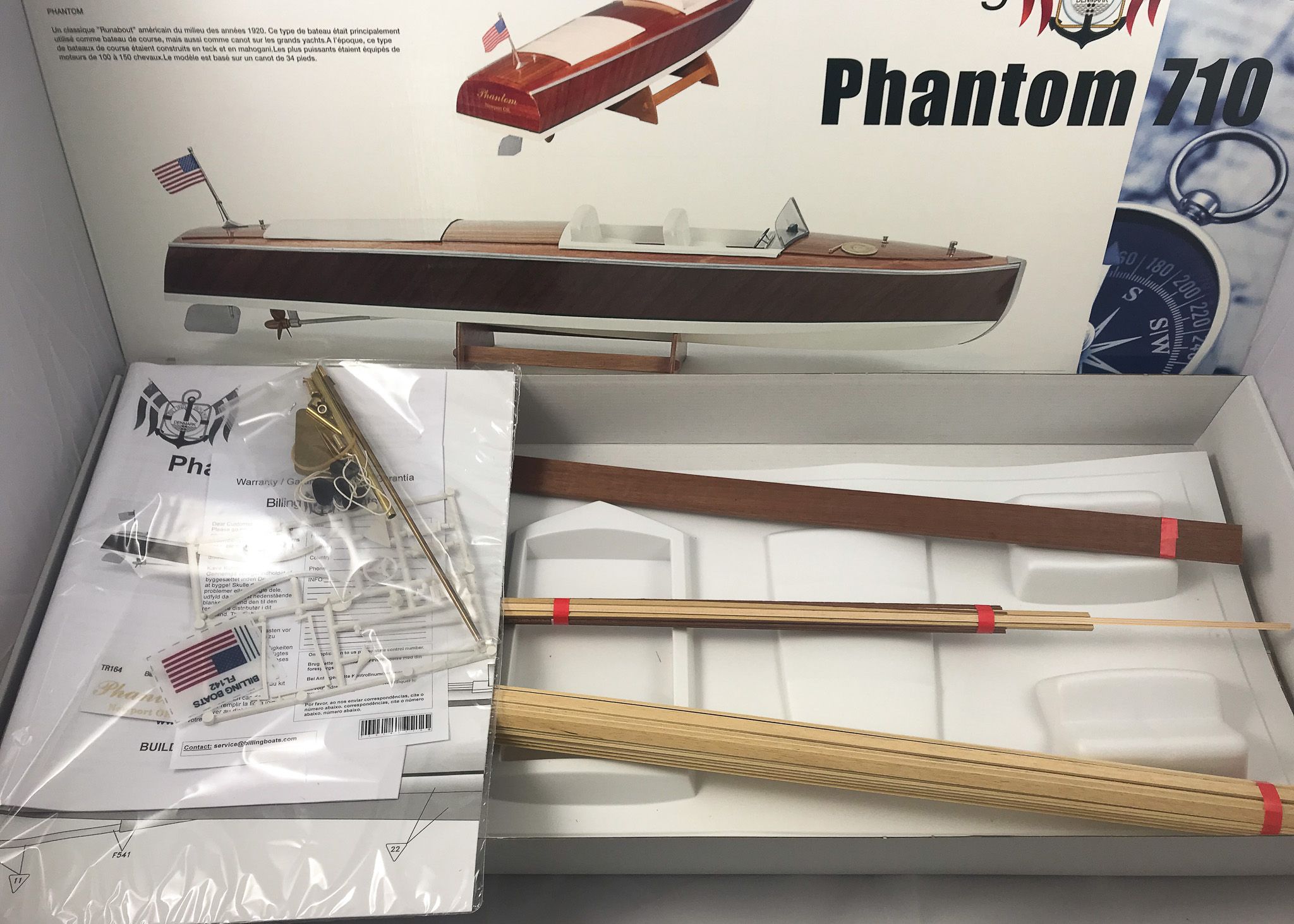 Phantom Runabout Model Boat Kit - Billing Boats (B710)