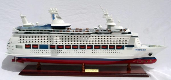 Voyager of the Seas Model Boat - GN