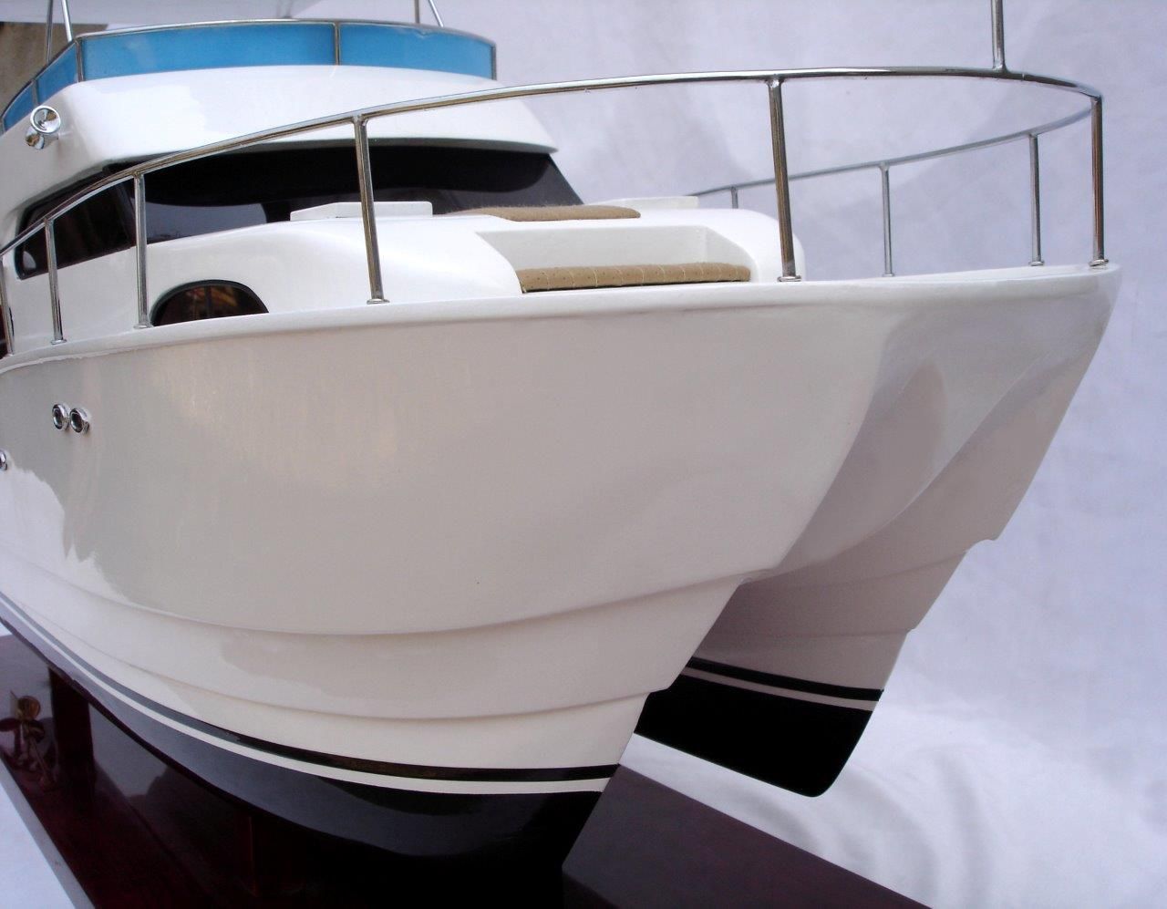 Twin Hull Viking Sport Yacht model boat