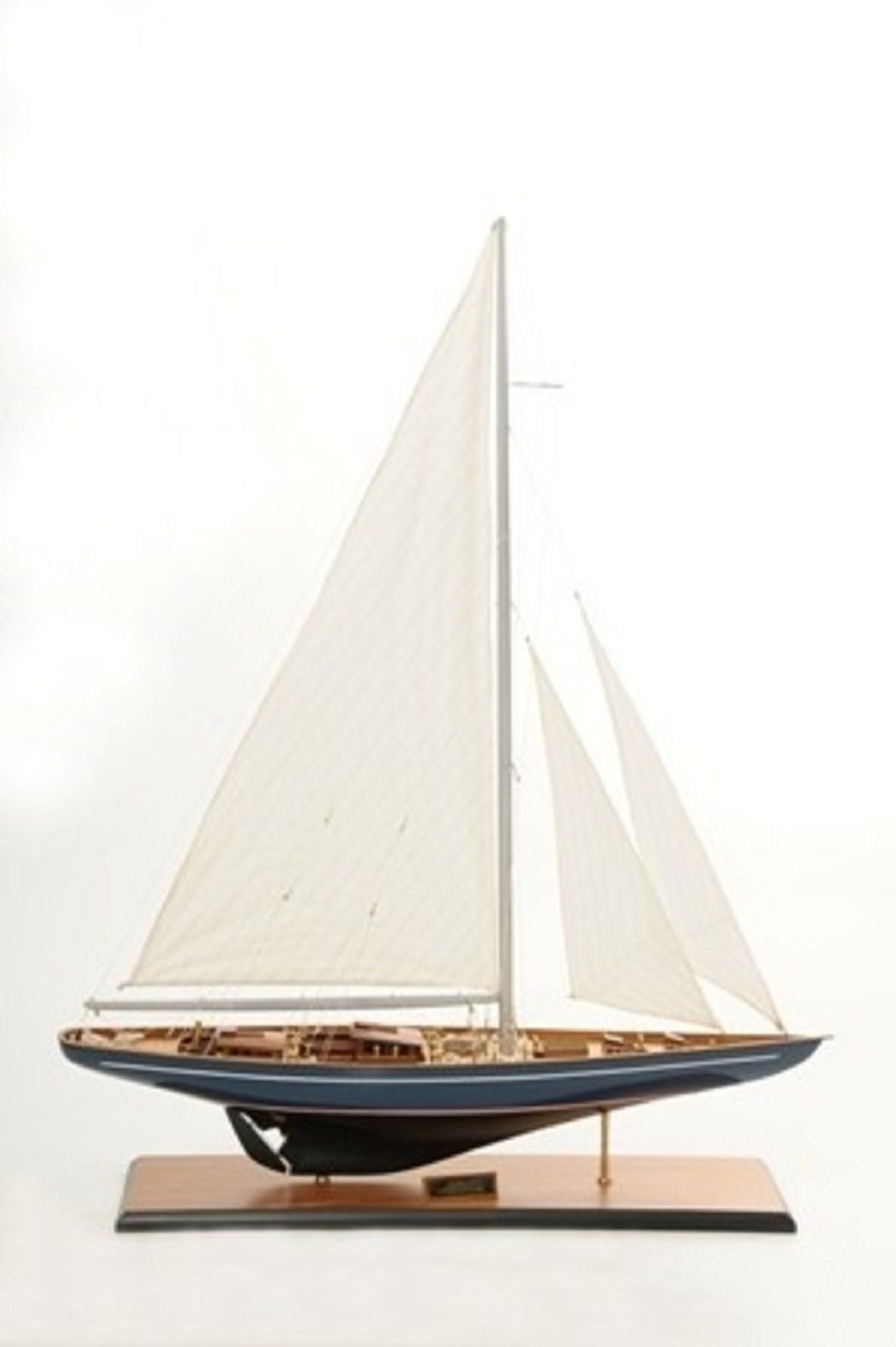 Velsheda Model Yacht (Premier Range) - PSM